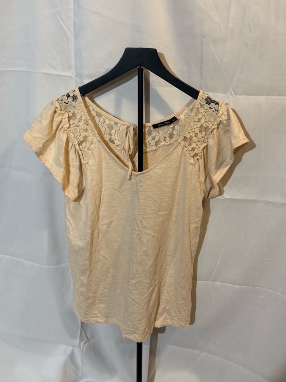 Doe & Rae Cream Lace Yoke Flutter Sleeve Camisole Top